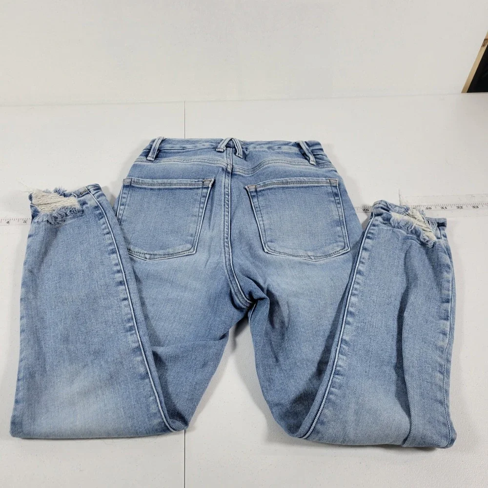 GOOD AMERICAN‎ High Rise Distressed Frayed Hem Light Wash Denim Jeans